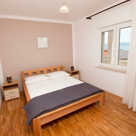 Liber Apartment *